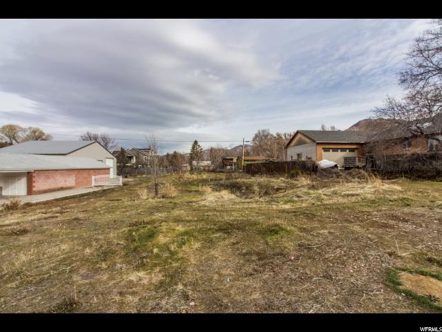 2505 Lambourne Ave - Photo 1