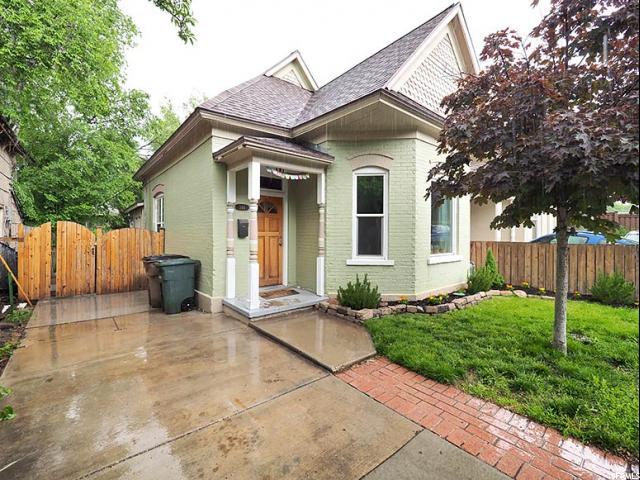348 Strongs Ct - Photo 1