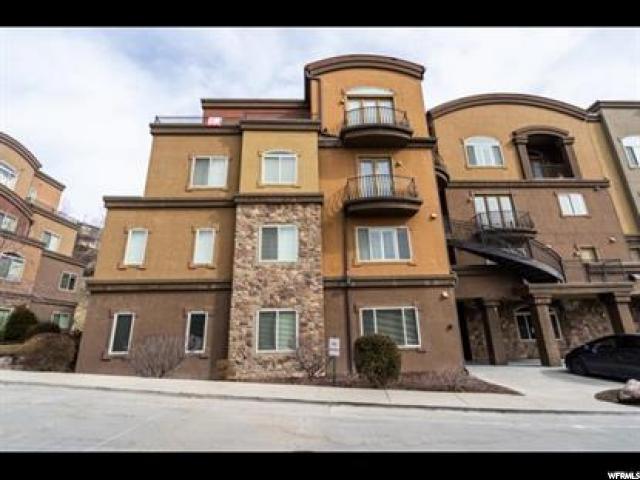 5176 University Ave - Photo 1