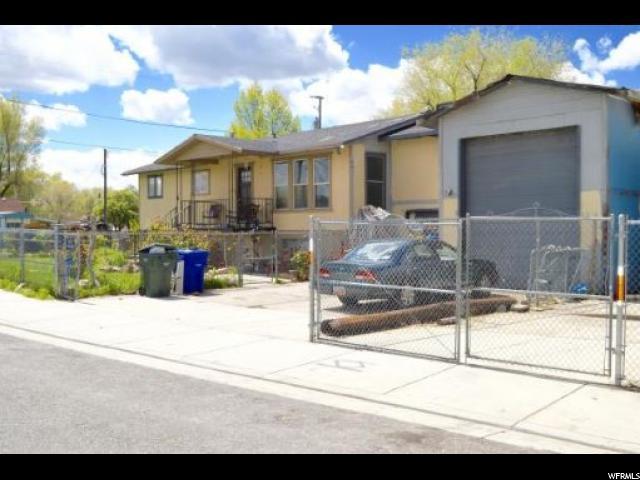 2672 Lester St - Photo 1