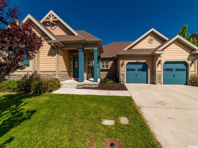 4863 Shady Hollow Ln - Photo 1