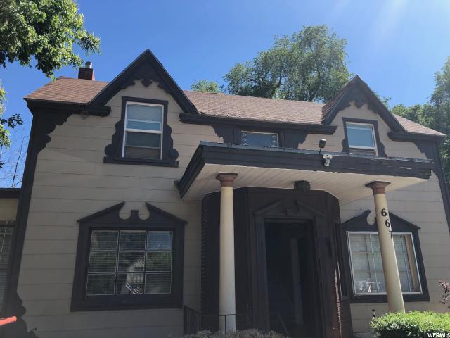 667 26TH St - Photo 1