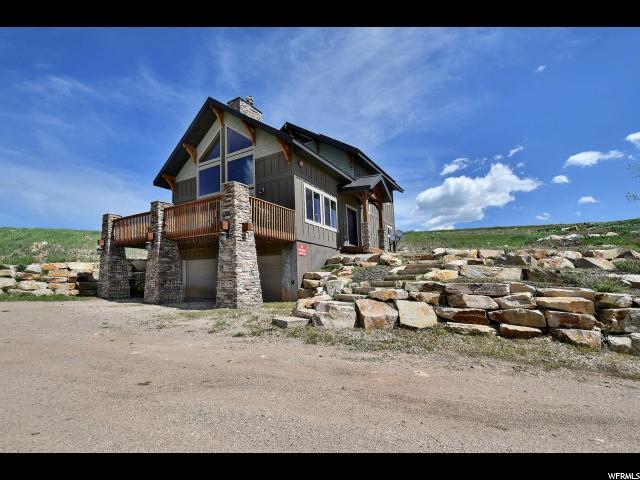 359 Parkview Ln - Photo 1