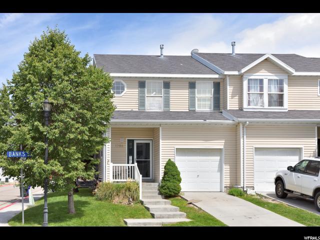 1786 Banks St - Photo 1