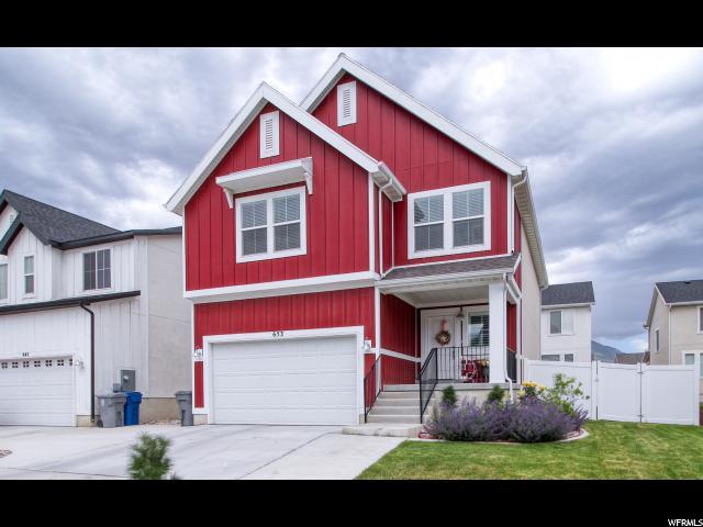 653 Academy Dr - Photo 1