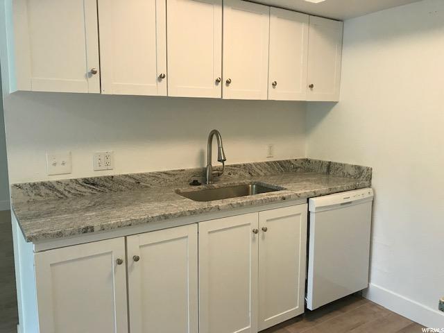 875 Arrowhead Ln - Photo 1