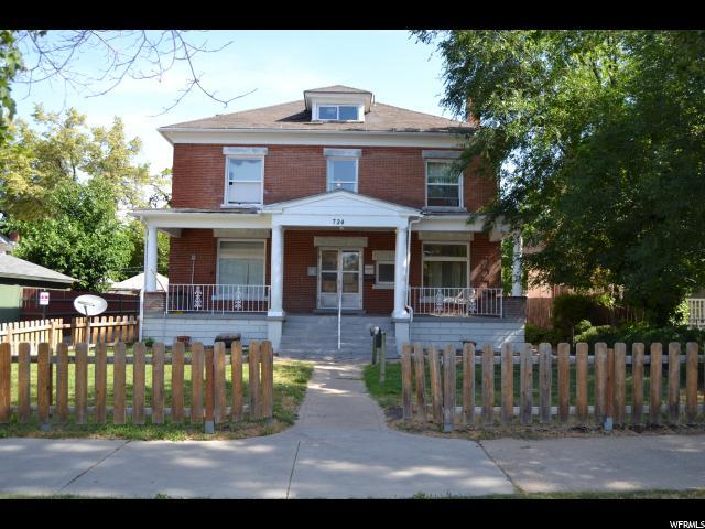 724 24 St - Photo 1
