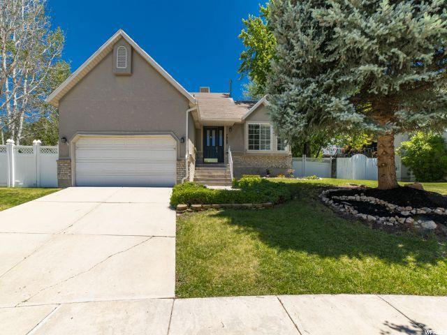 7909 Showcase Ln - Photo 1