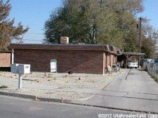 1609 Riverside Dr - Photo 1