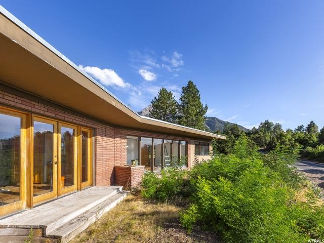 3821 Parkview - Photo 1