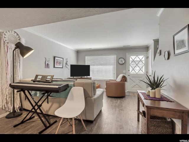 2119 Georgetown Sq - Photo 1