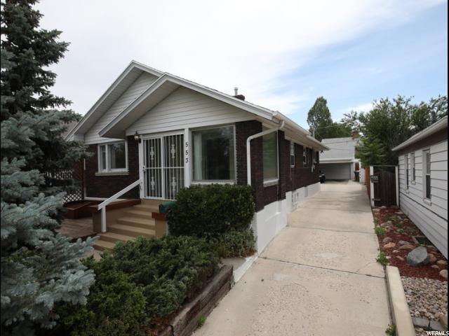 553 Douglas St - Photo 1