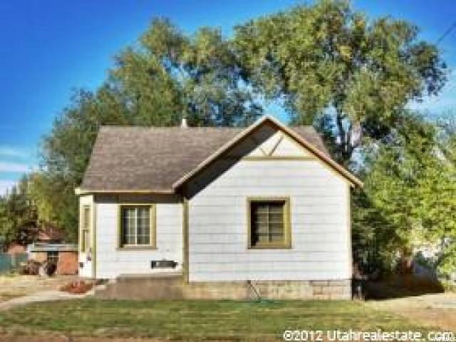 1135 23RD St - Photo 1