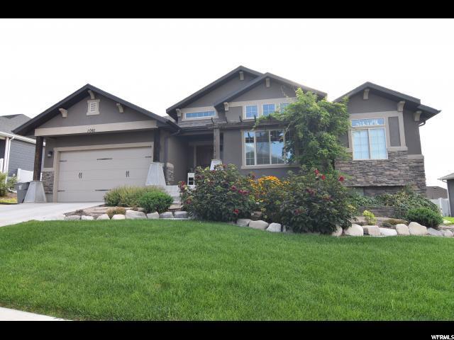 1061 Bear Hollow Ln - Photo 1