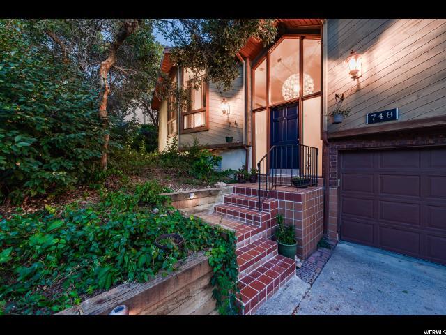 748 David Way - Photo 1