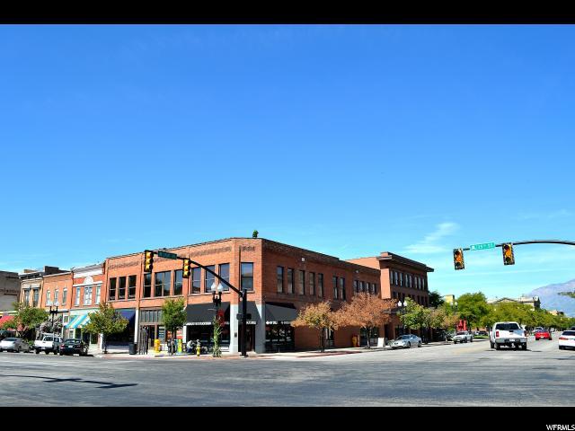 290 25TH St - Photo 1