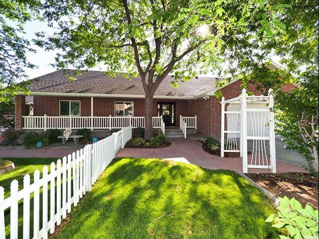 2222 Statehood Dr - Photo 1