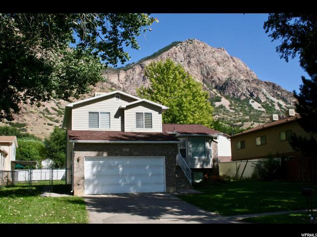880 Jackson Ave - Photo 1