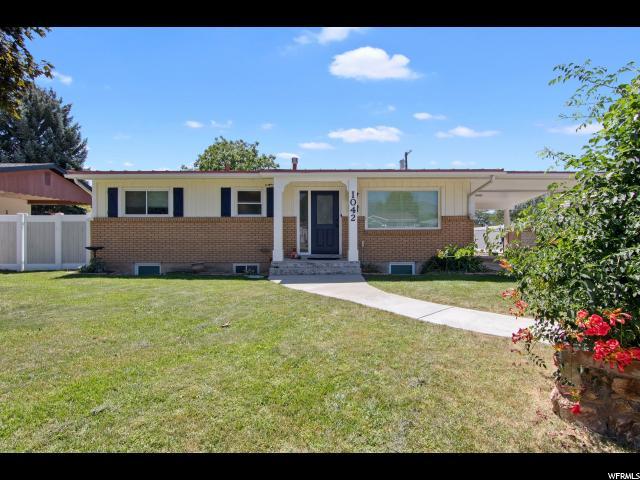 1042 Sterling Dr - Photo 1