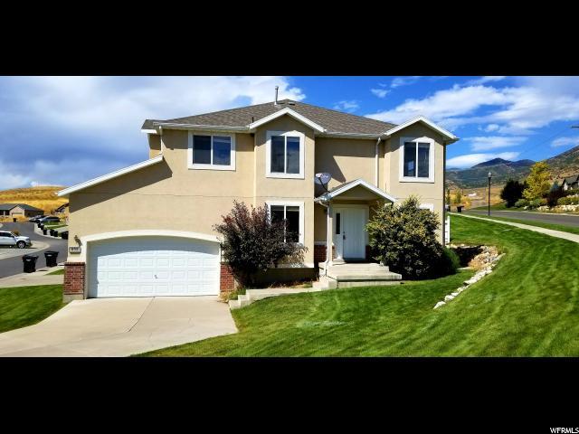 831 Sapphire St - Photo 1