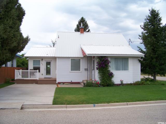 493 9TH - Photo 1