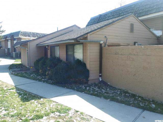 1524 Merlin Dr - Photo 1