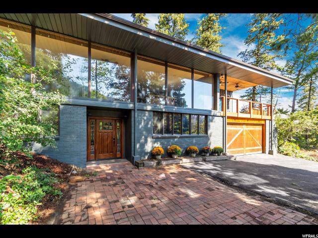 530 Parkview Dr - Photo 1