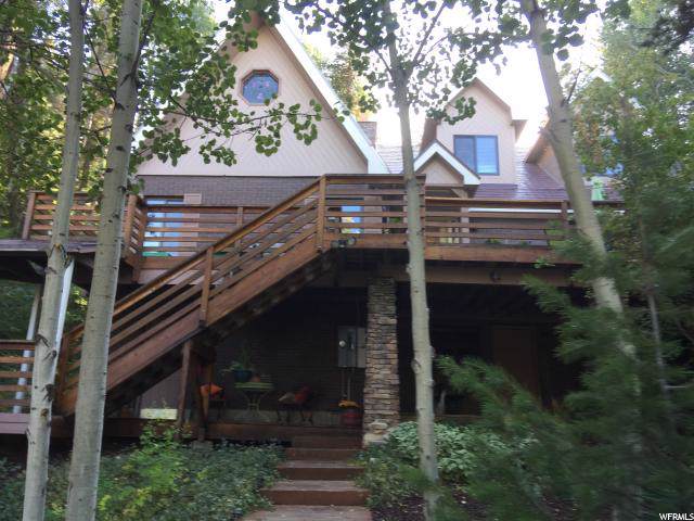 805 Parkview Dr - Photo 1