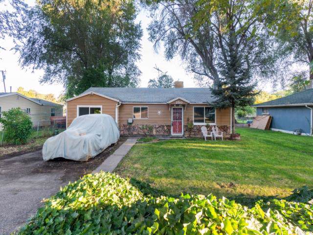 250 9TH St - Photo 1