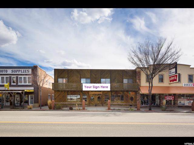 29 Center - Photo 1