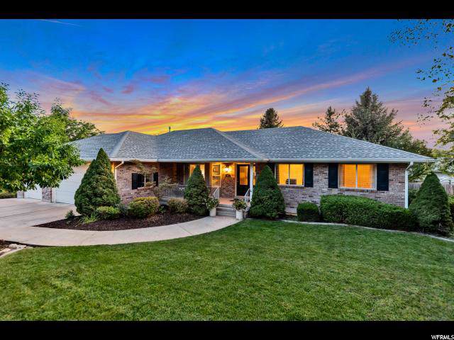 65 Canterbury Cir - Photo 1