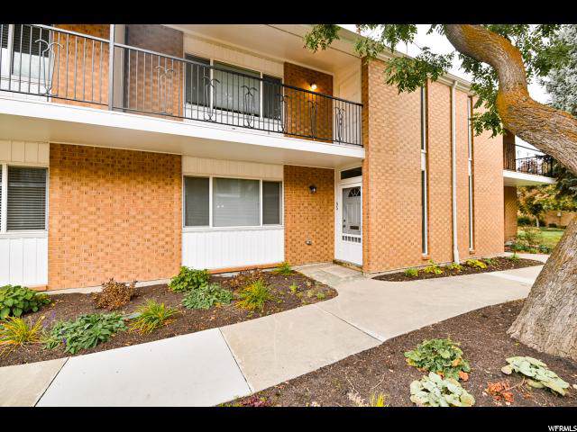 735 Three Fountains Cir - Photo 1