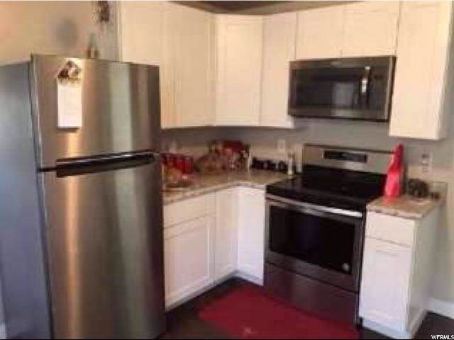 1229 Emery St - Photo 1