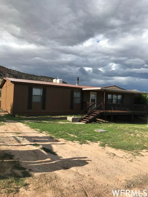 320 Bayview Dr - Photo 1