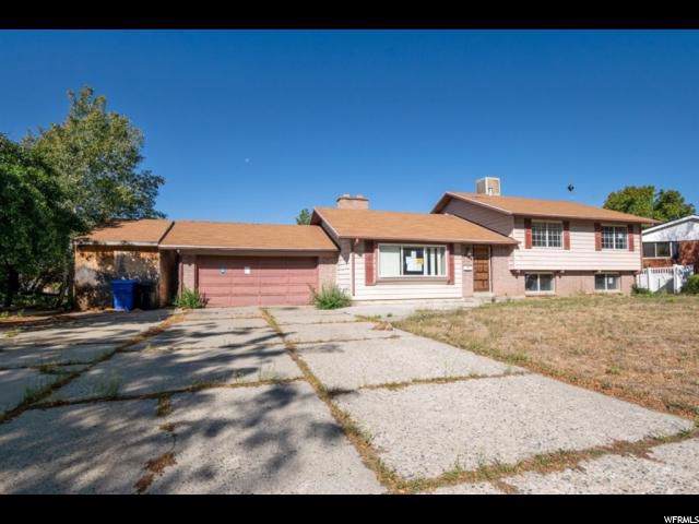 7808 Dolphin Cir - Photo 1