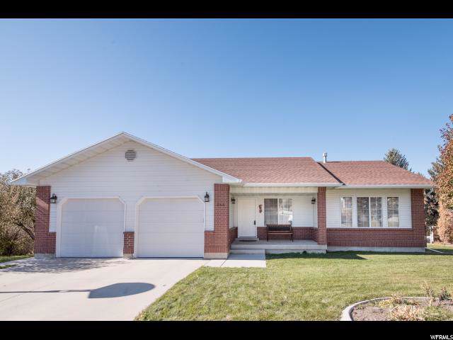 265 Erickson Cir - Photo 1