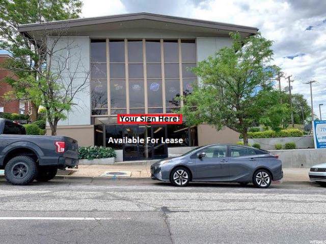 455 24TH St - Photo 1