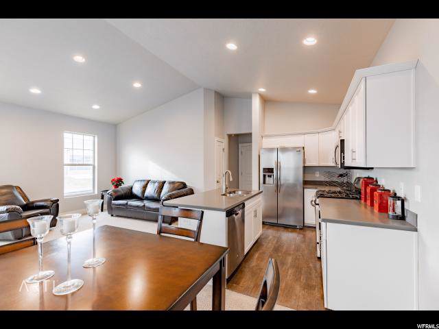 3091 Islington Ln - Photo 1