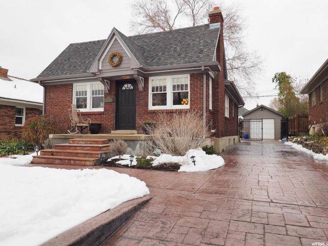 1337 Kensington Ave - Photo 1
