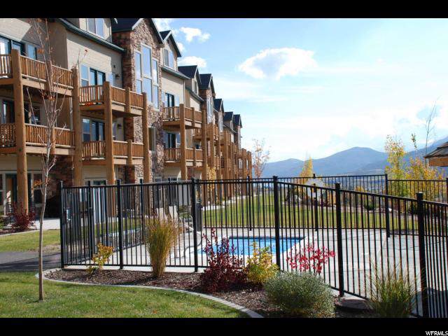 5060 Lakeview Dr - Photo 1