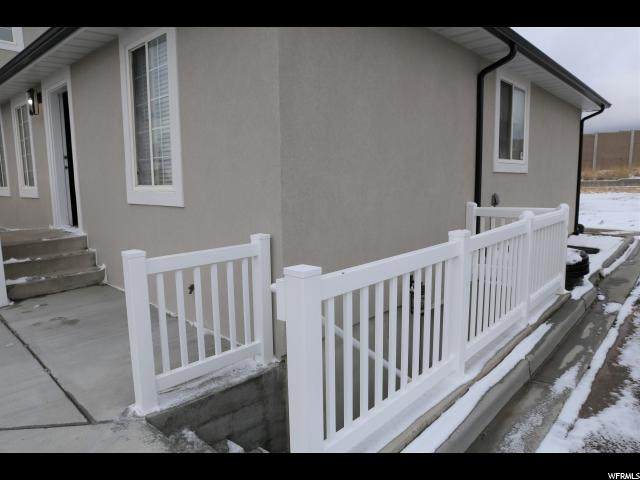 648 900 - Photo 1