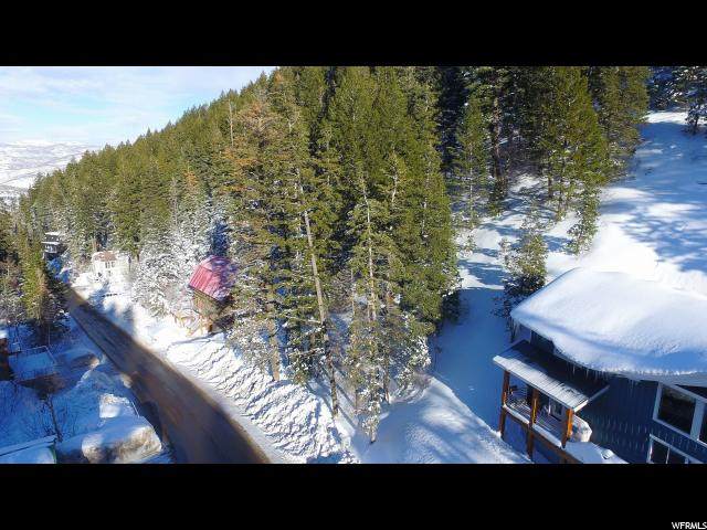695 Parkview Dr - Photo 1