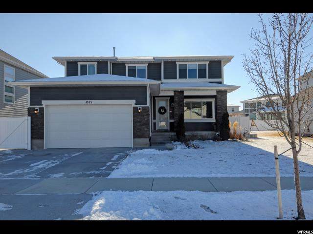 1033 Feather Cap Ln - Photo 1