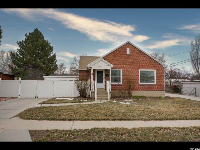 1046 Lorraine Ave - Photo 1
