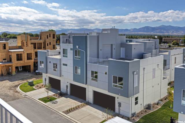 1569 Neon Way - Photo 1