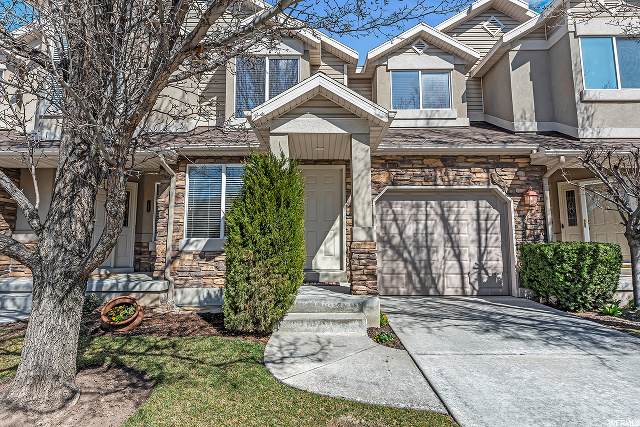 785 Creekview Dr - Photo 1