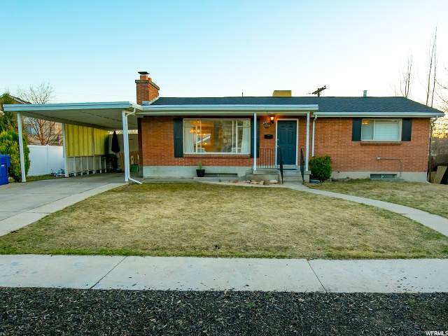 1472 Anita Ave - Photo 1