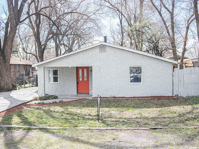 1545 Russett Ave - Photo 1