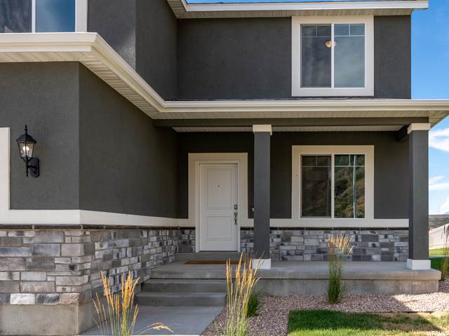998 Red Cliff Dr - Photo 1