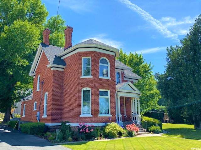 472 Main St - Photo 1